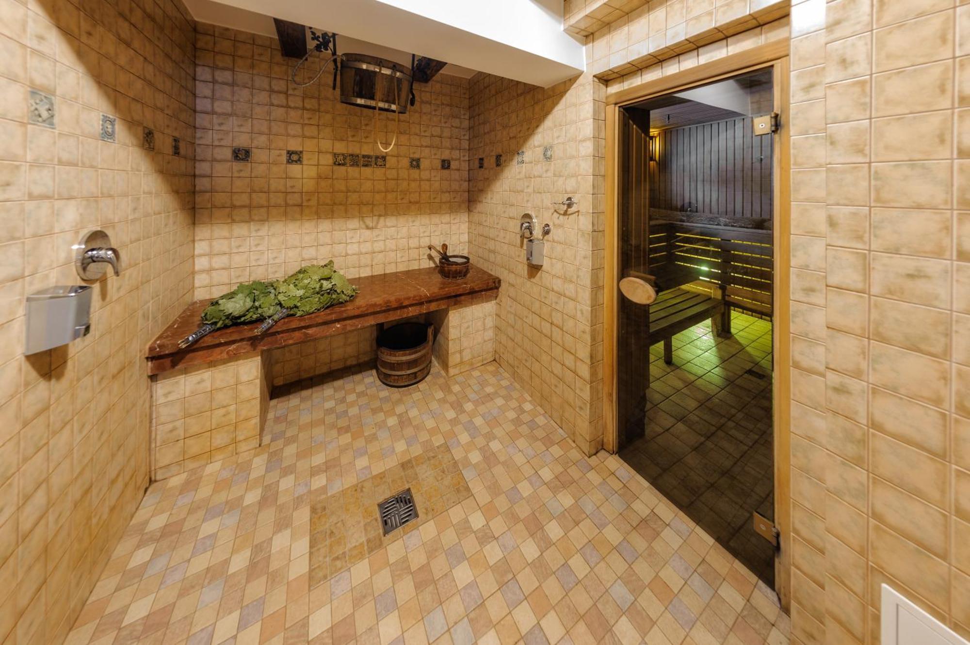 Korunka Hotel Tatariv Luaran gambar