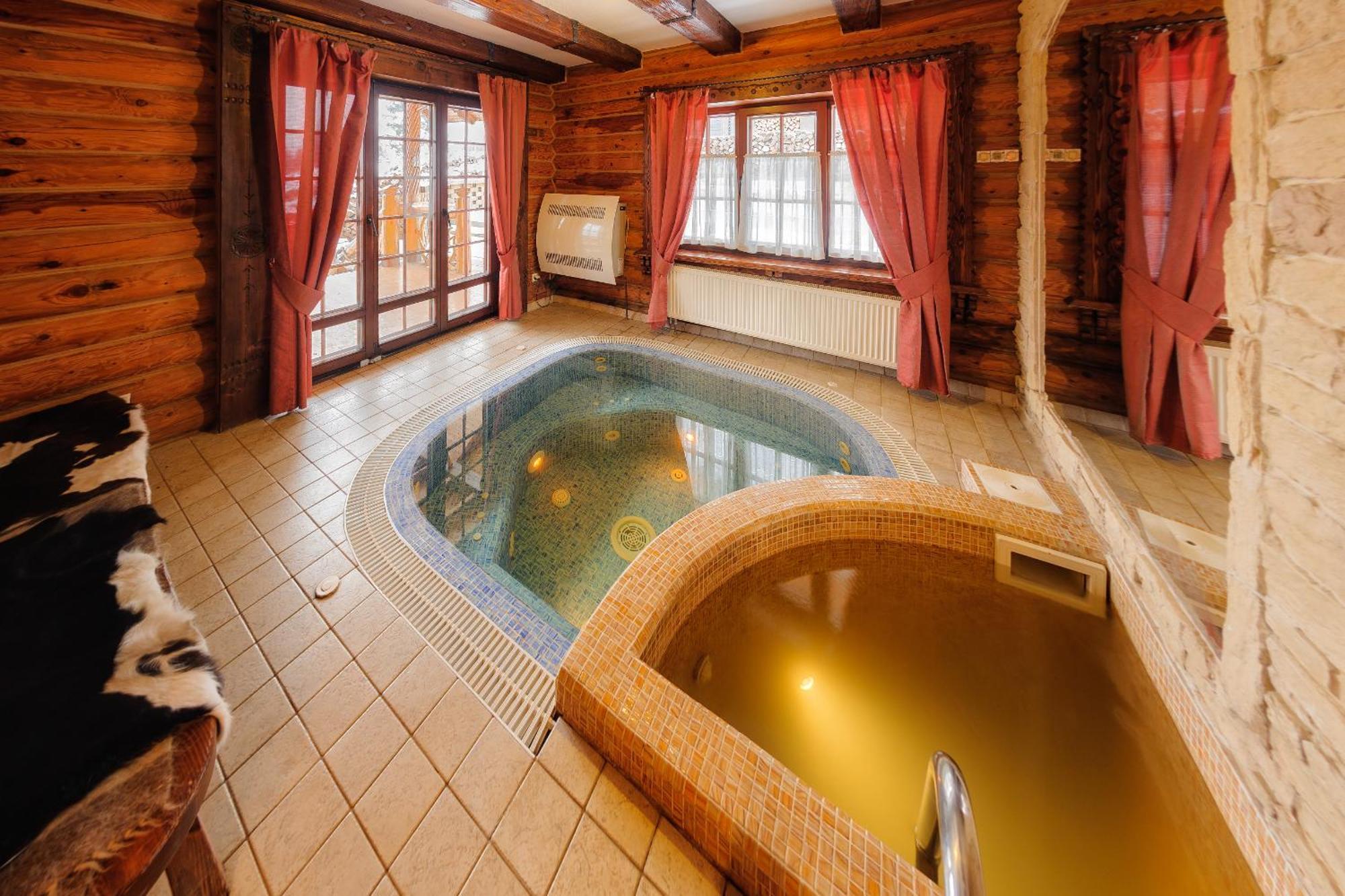 Korunka Hotel Tatariv Luaran gambar