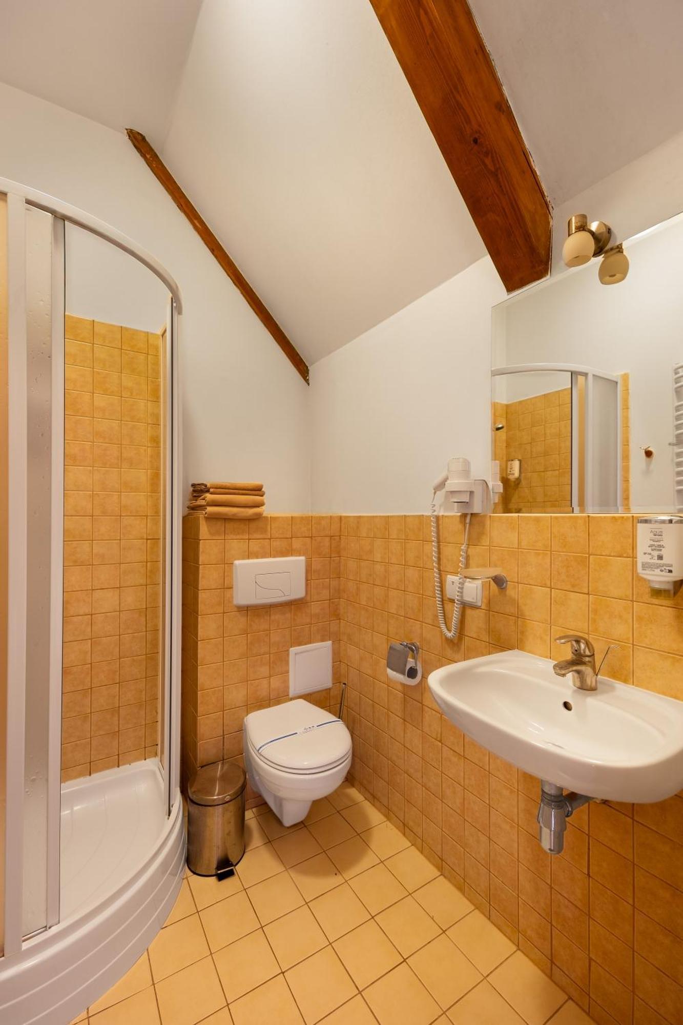 Korunka Hotel Tatariv Luaran gambar