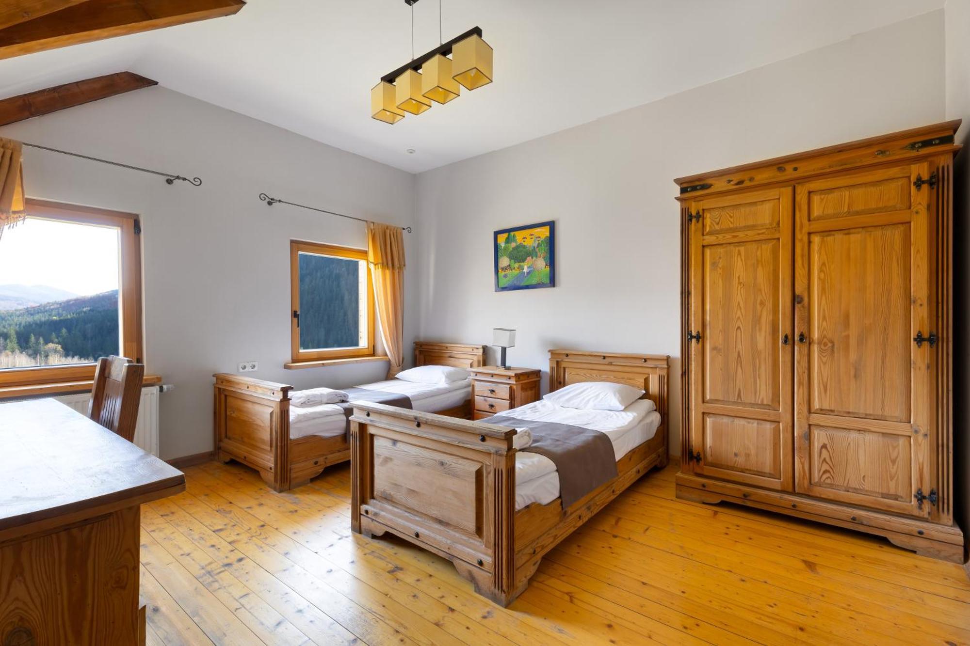 Korunka Hotel Tatariv Luaran gambar