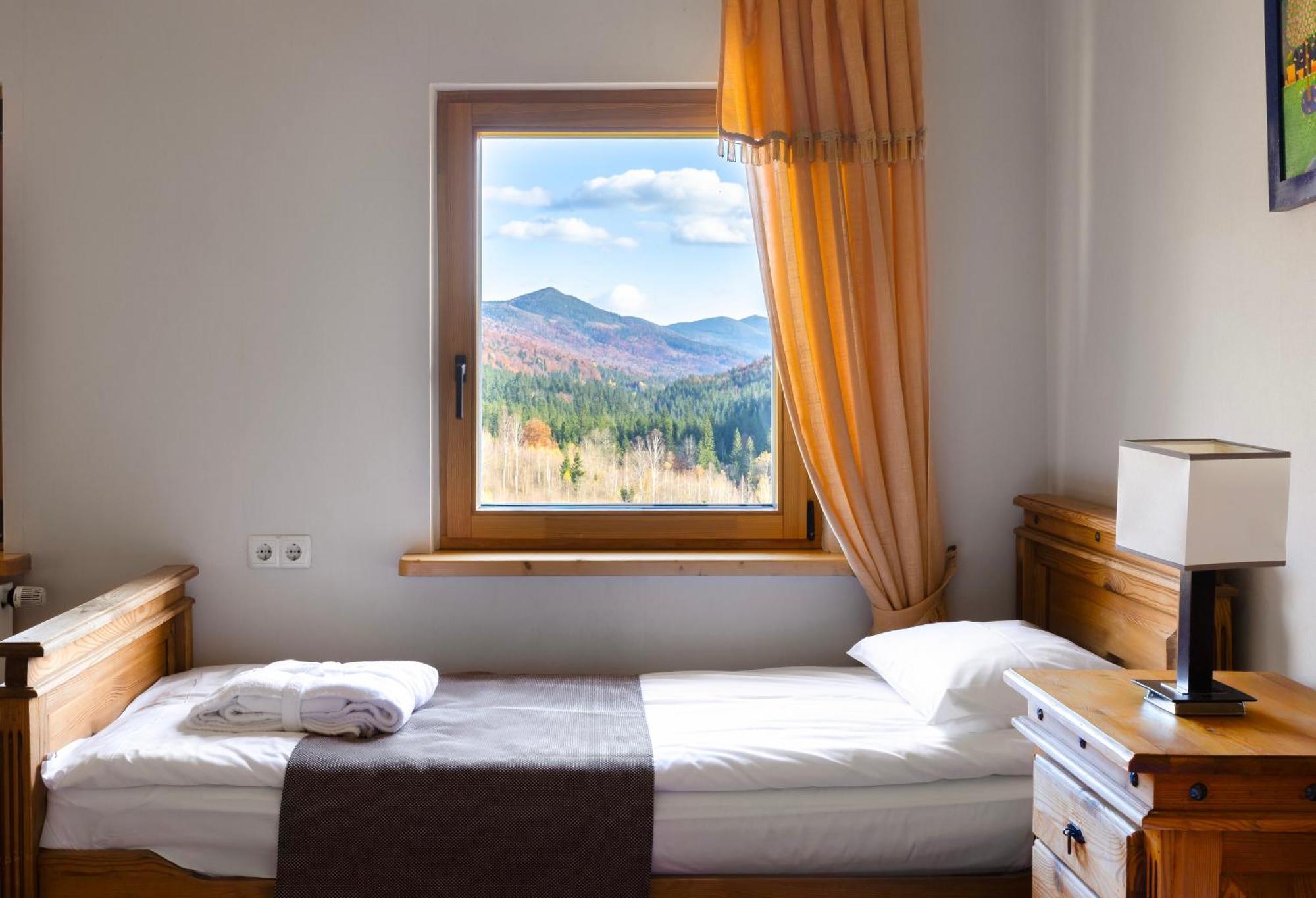 Korunka Hotel Tatariv Luaran gambar